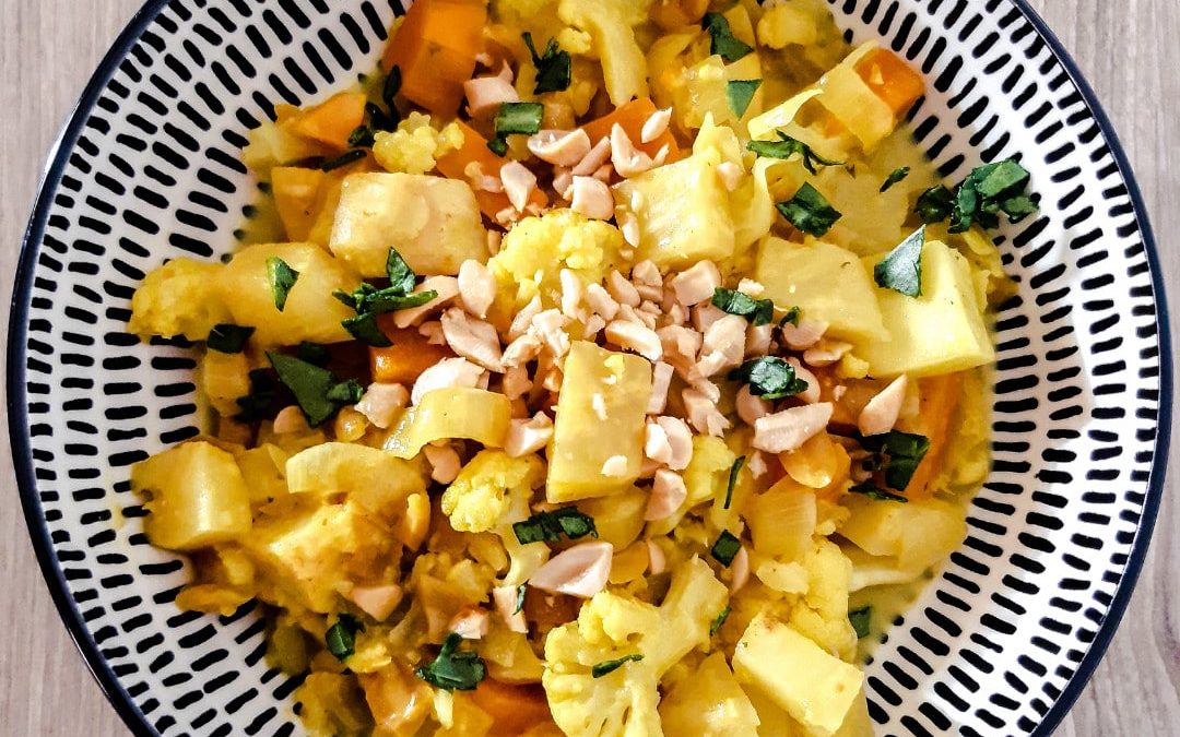 Curry de légumes curcuma cacahuètes – Ma recette de nutritionniste