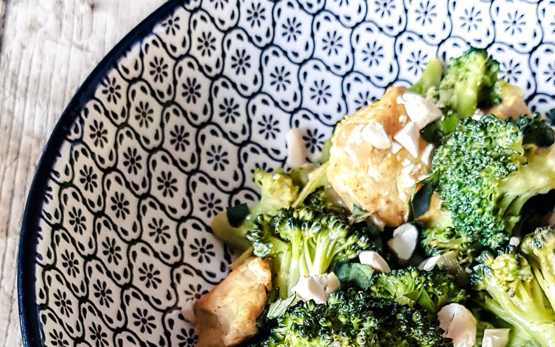Curry de poulet aux brocolis – Ma recette de nutritionniste
