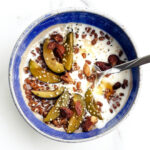 Yoghourt bowl épeautre pruneaux