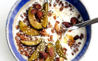 Bowl épeautre yoghourt pruneaux – Ma recette de nutritionniste